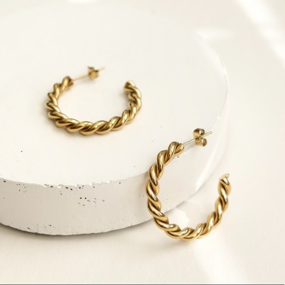 Twist Thick Hoop Earrings | Gold Plated Stainless Steel - Picture 3 of 4